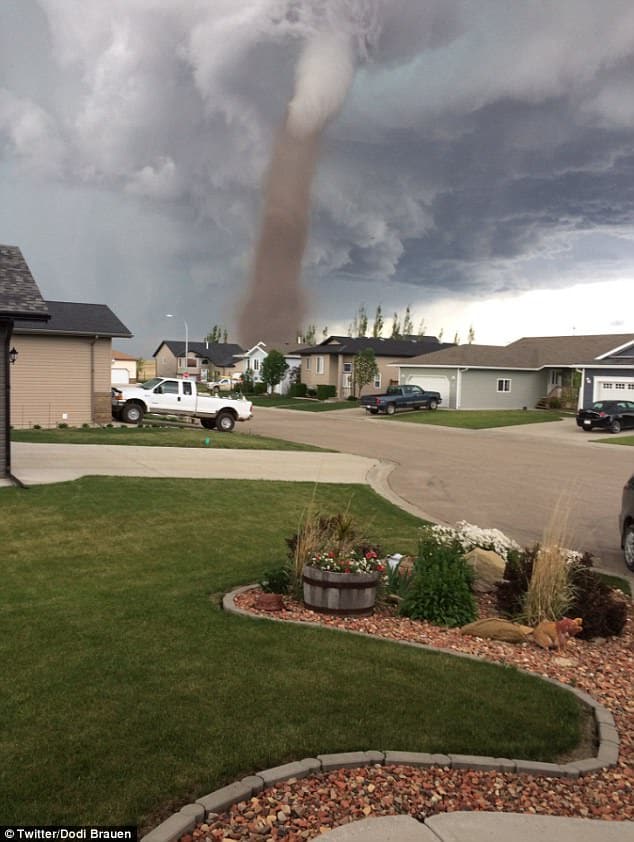 tornado_canada